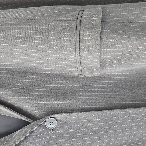 Klassy Network Pinstripe Blazer Size Large - Picture 2 of 4